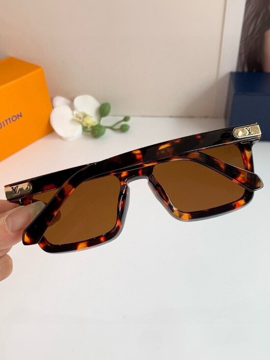 Louis Vuitton Style Tortoise Shell Square Sunglasses main image 6